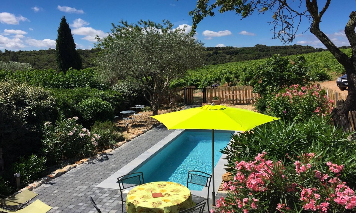 Saint-Chinian House | A charming and authentic house, wifi, pool (possible to heat) enclosed garden