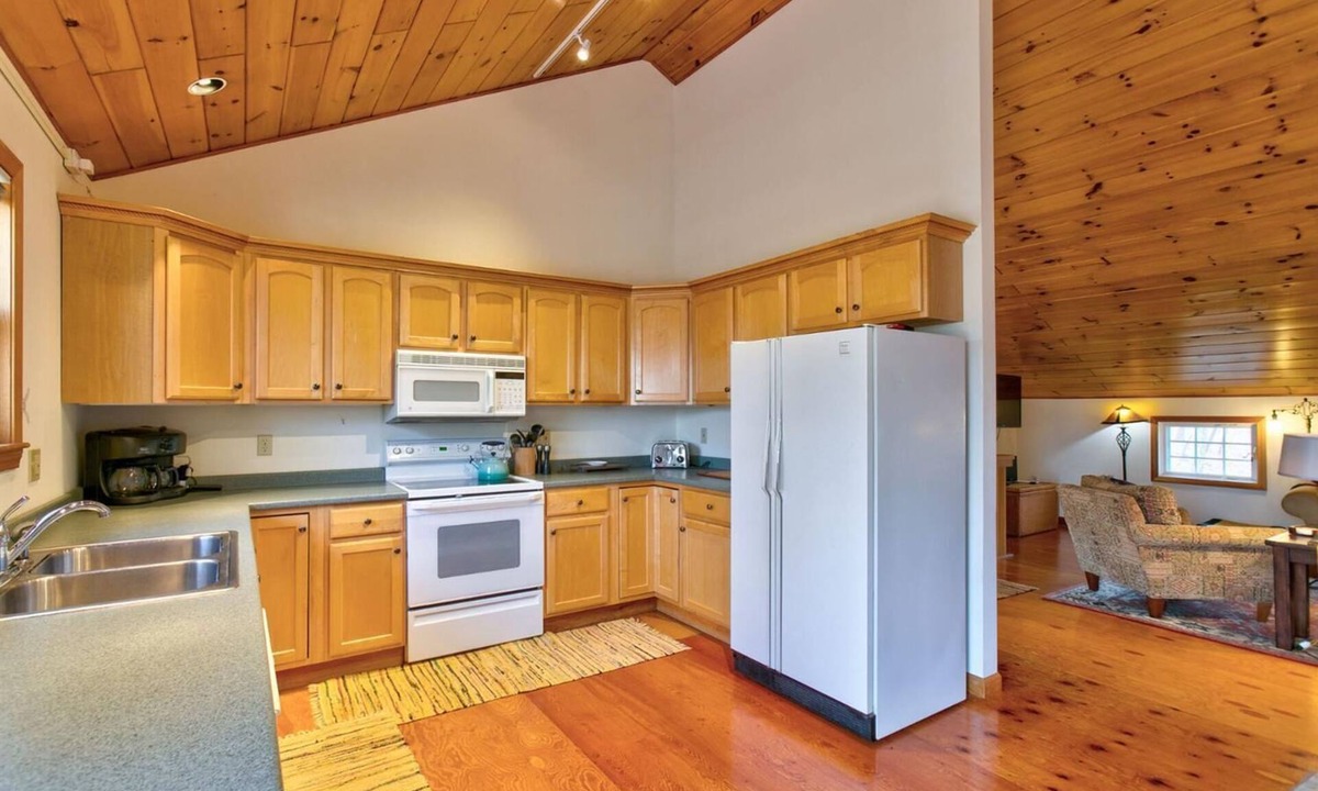 Copake Lake Cottage | A Charming Cottage - Secluded in Nature and Relaxing