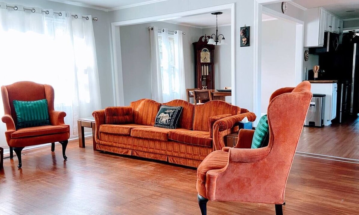 Little Rock House | A charming-spacious home ideal for a family getaway, telecommuting or long stays