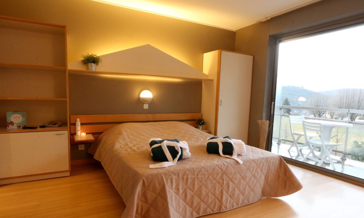 Meyras House | A cocoon of nature!