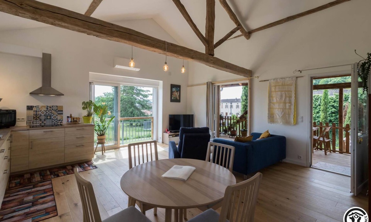 Mancioux House | A Cocoon on Via Garona