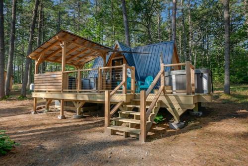 Oxford House | A Cozy A-Frame Escape with Hot Tub