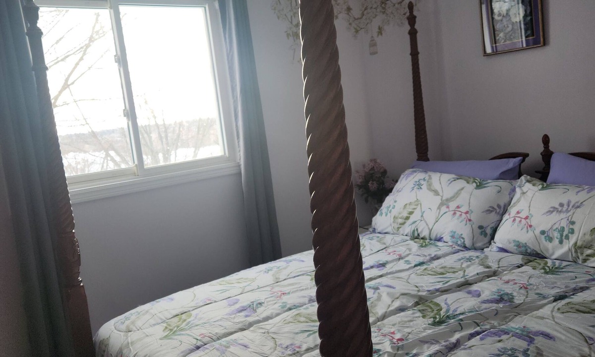 Algoma District Bed & Breakfast | A cozy atmosphere and wonderful hosts make for a truly unforgettable experience.