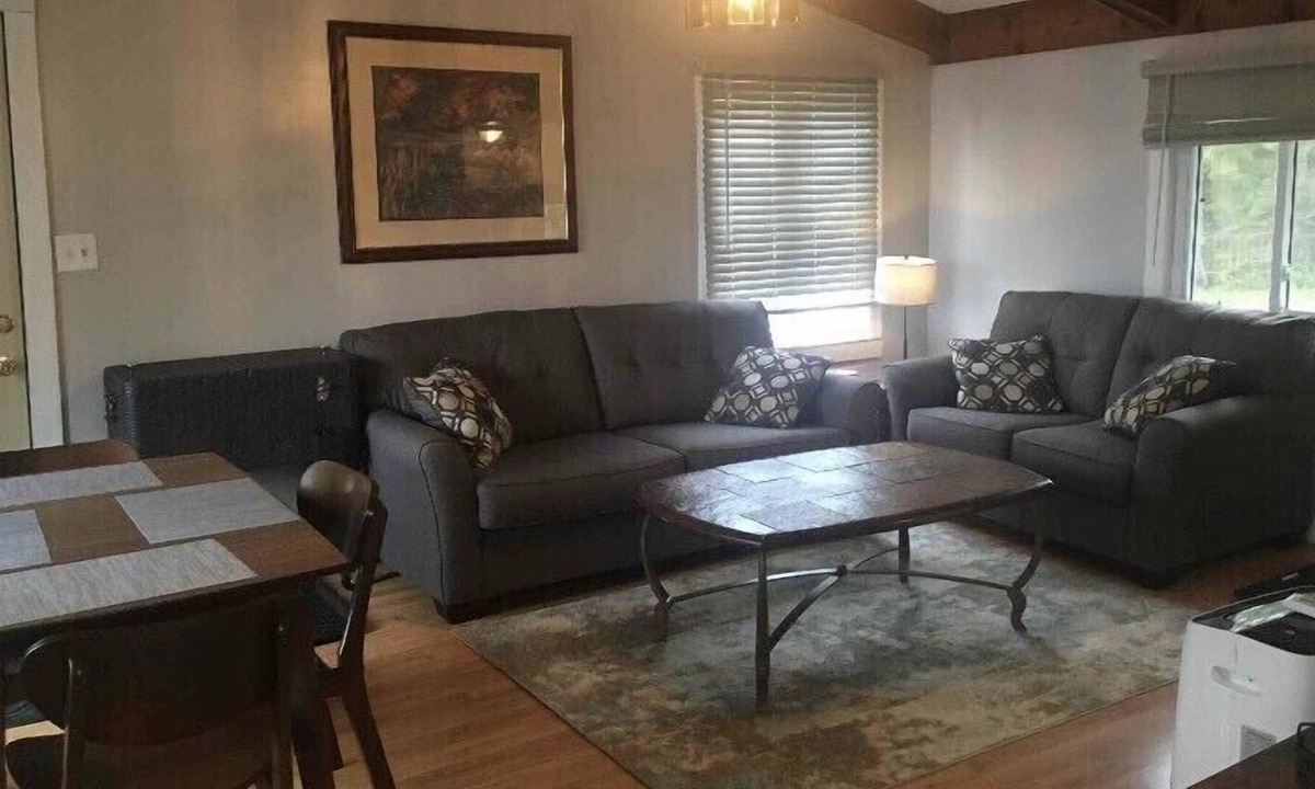 Brimson House | A cozy cottage with a beautiful view of Stone Lake