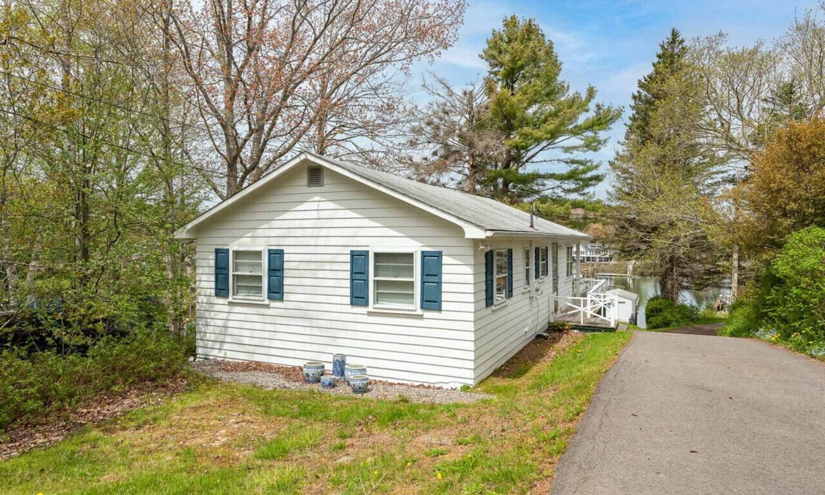 Southport Cottage | A Cozy Retreat on Southport Island