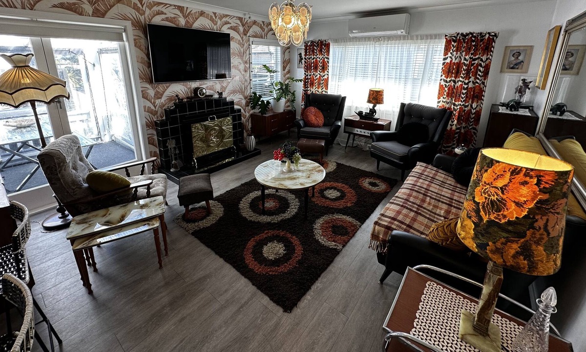 Ngongotaha Cottage | A cozy retro experience