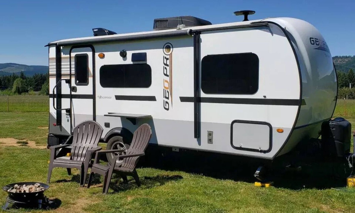 Sublimity House | A Cozy Small Town Travel Trailer