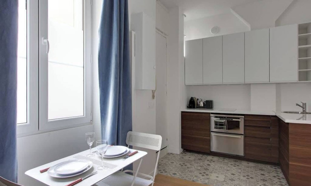 Pigalle Apartment | A Cozy Studio in Montmartre