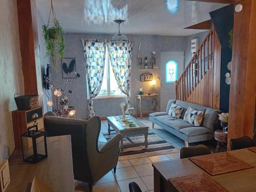 Effry House | A DÉCOUVRIR ABSOLUMENT Charmante Maison thierachienne