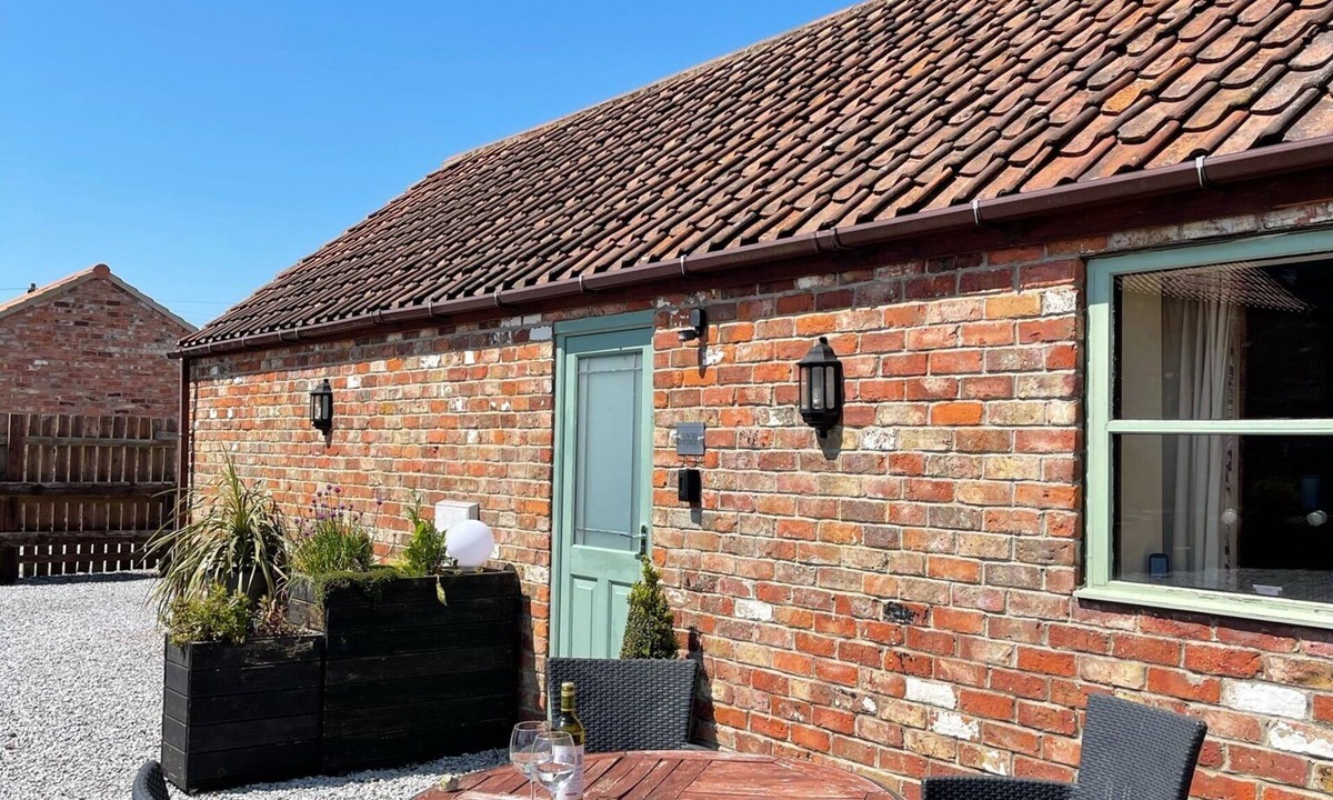 Buckton Cottage | A delightful single storey cottage located on a shared courtyard