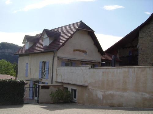 Sault-Brenaz House | A deux pas du Rhone