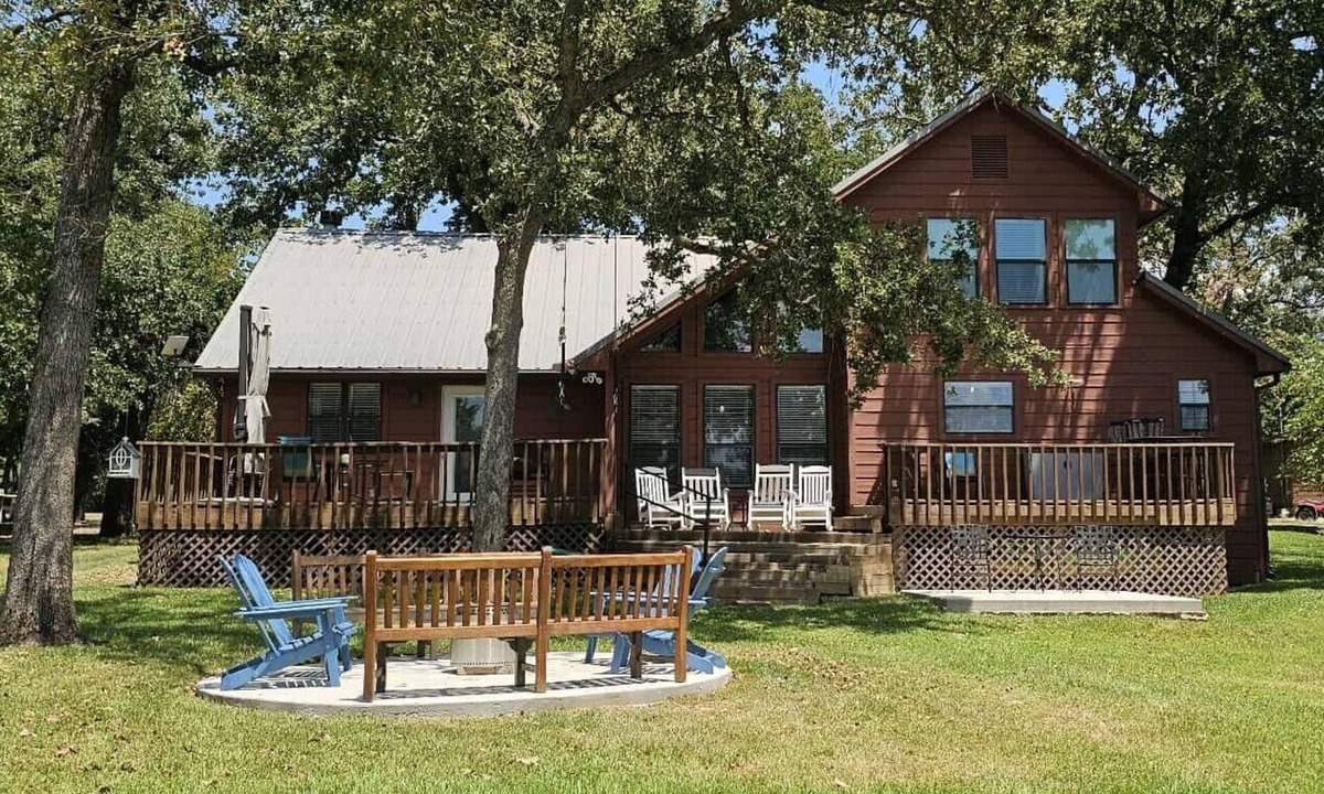 Marquez House | A Dream Come True Lake House - The prettiest sunset view on the lake!