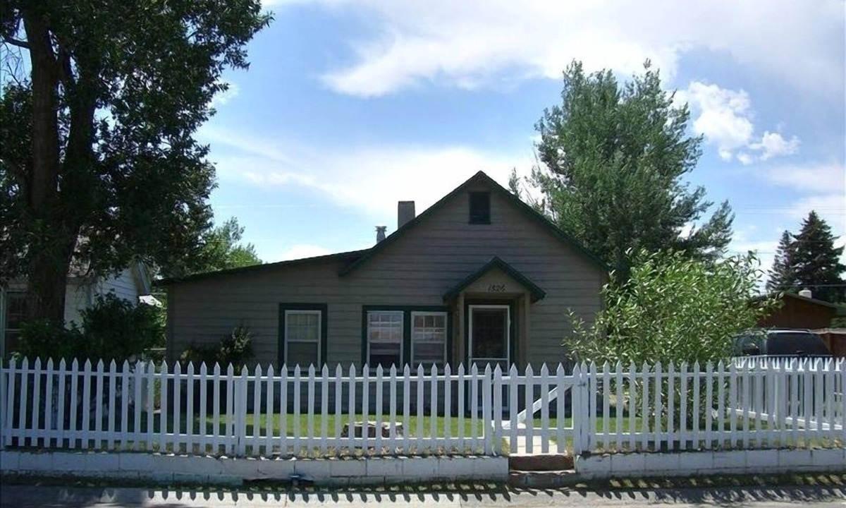 Cody House | A few vacancies still left for this summer!