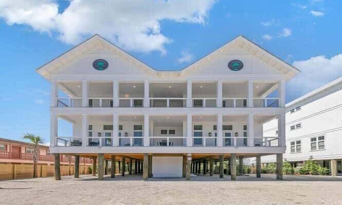 Fort Walton Beach House | A-Fish🌊5 BR 4 BA Private Pool 🏊 Pet Friendly 🐶
