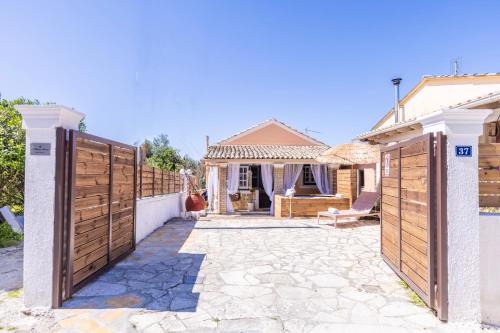 Corfu Town Ski Chalet | A flower house