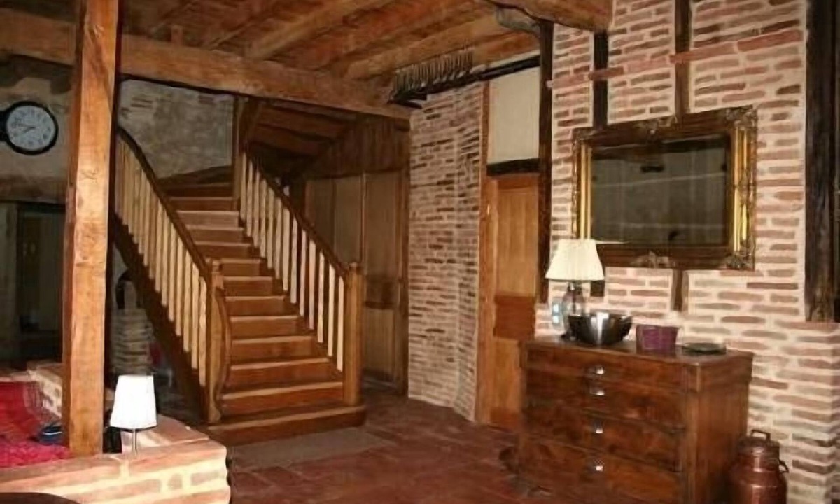 Lavaur Cottage | A former coach inn in the XVII, in the heart of the country cocaine