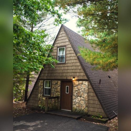 Logan House | A-Frame #03 - by The Chalets