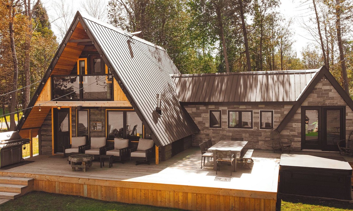 Wiarton Cottage | A Frame Cottage on the Lake - Wiarton, Ontario