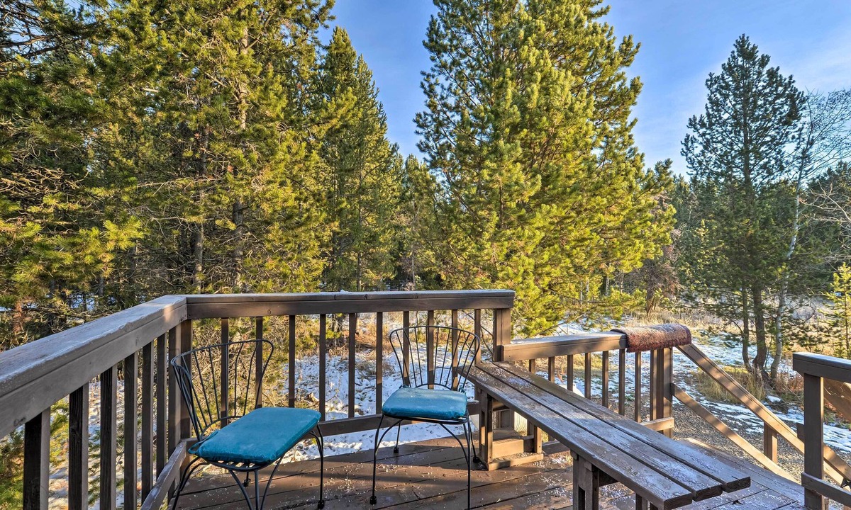 Island Park Cottage | A-frame Mtn Cabin ~ 35 Mi to Yellowstone NP!