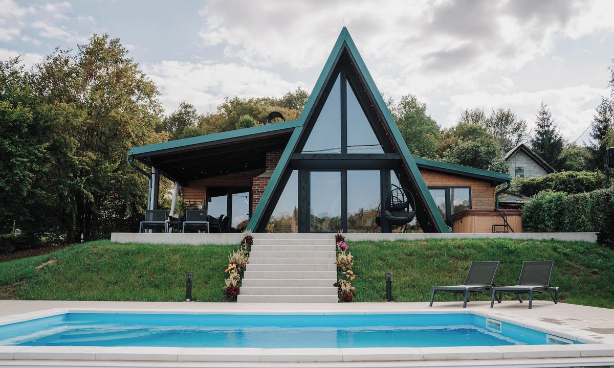Barilovic Ski Chalet | A-Frame Wellness Chalet 2 Bedrooms Sauna, Jacuzzi & Private Pool