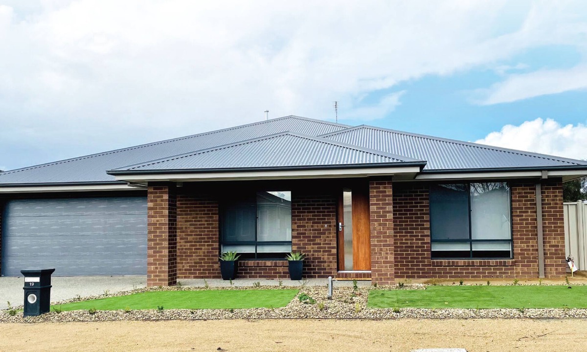 Shepparton House | A Golfer's Haven