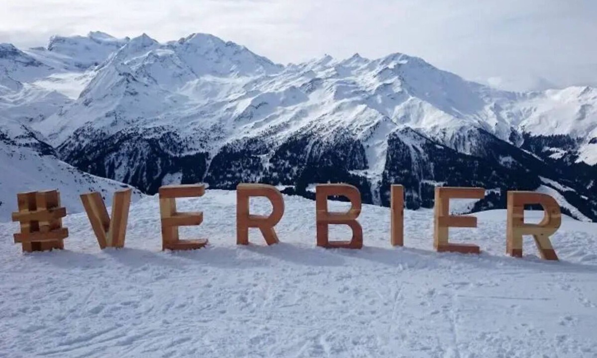 Verbier Ski Chalet | A GRAND VERBIER LUXURY WITH PVT JACUZZI AND POOL