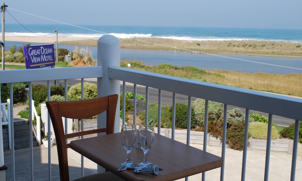 Apollo Bay Hotel | A Great Ocean View Motel