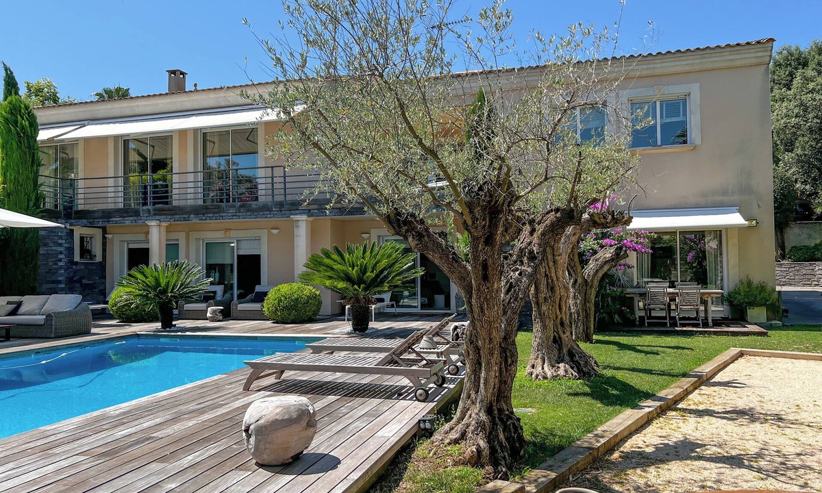 Sussargues House | A haven of peace between sea & mountains, 25min from Montpellier & the beaches.