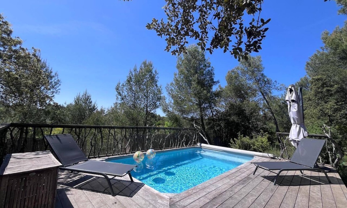 Saint-Drezery Villa | A haven of peace in a pine forest