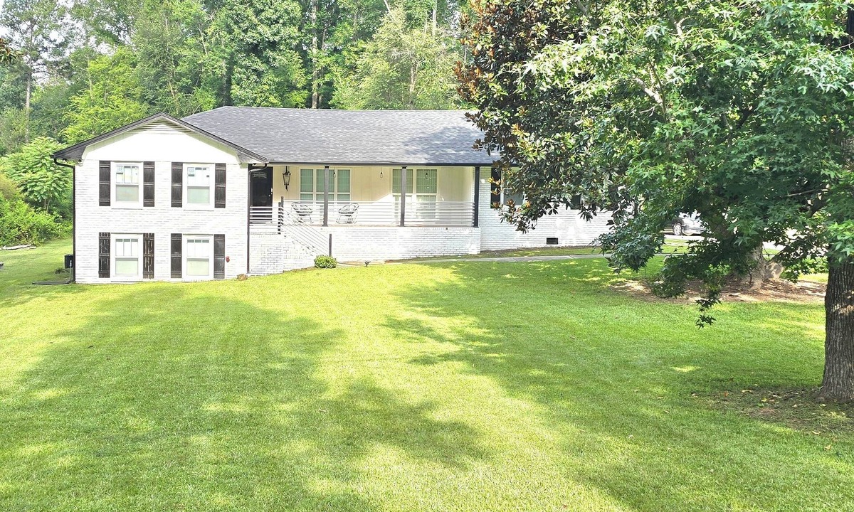 Clarkdale House | A Hidden Gem:nClose to Everything Far from Ordinary