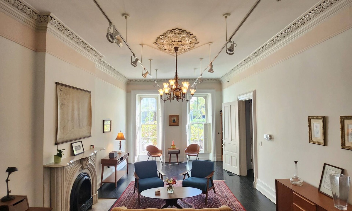 Downtown Detroit Apartment | A historic gem w/modern comfort - ideal setting for group stays, & gatherings