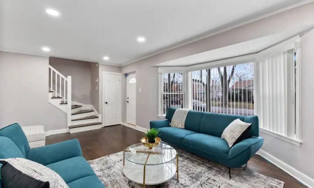 Calumet Heights House | A Home Away From Home!