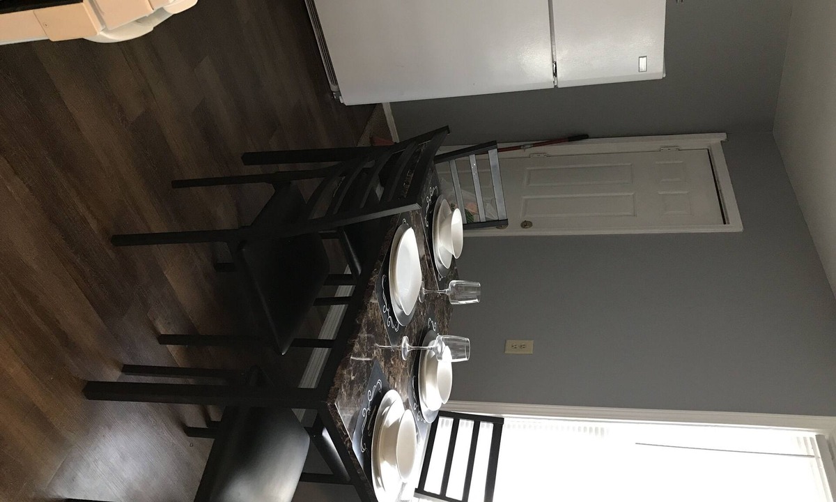 Payne - Phalen Apartment | A home away from home!
