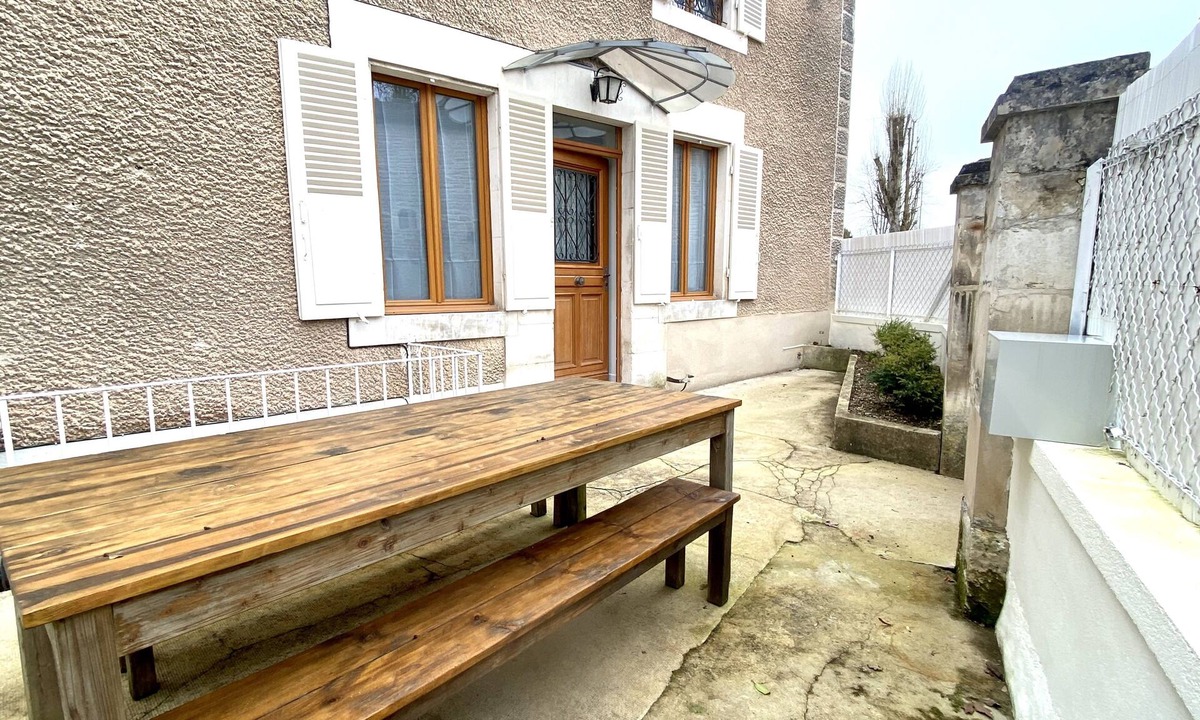 Tanlay House | A house with 7 sleeping accommodations.