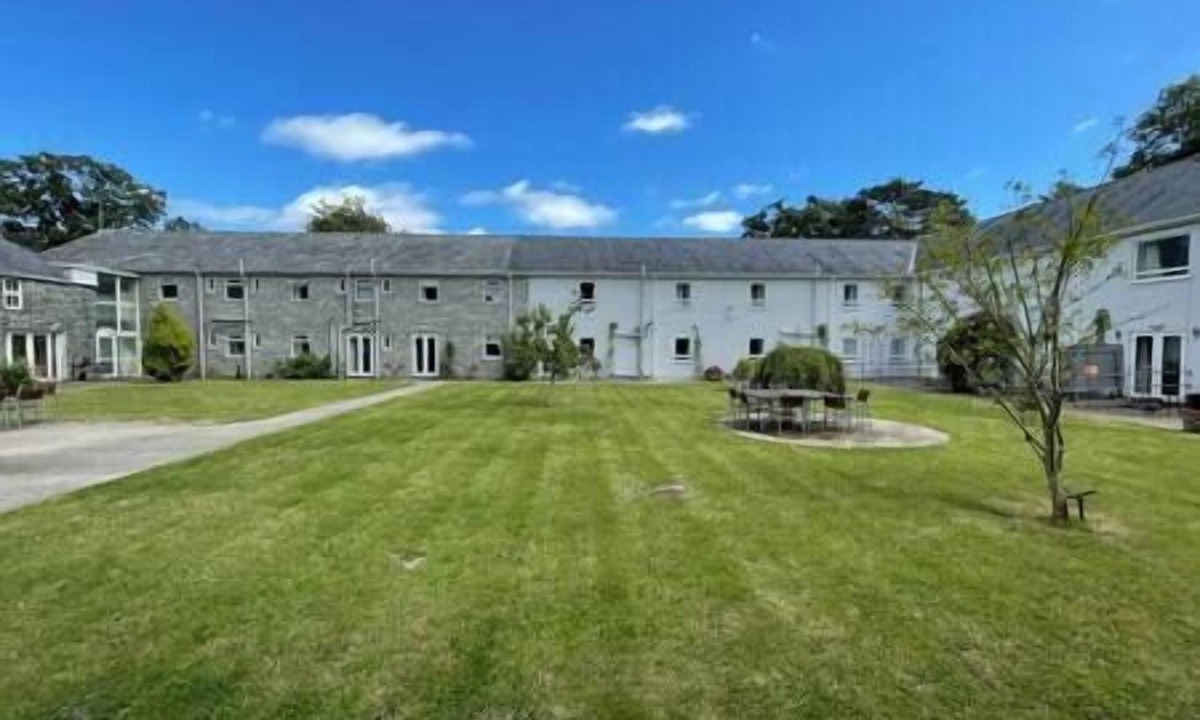 Bont Newydd House | A Huge Holiday Home. When SIZE is important.