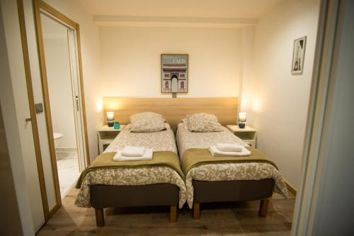 Le Pin Apartment | A L'Ombre du Pin "11" -Studio near Disneyland, parc expo and Paris, 1-2 Guests
