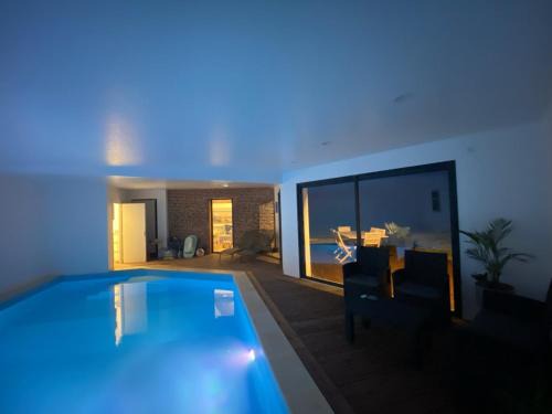 Auvilliers House | A l oree du bois piscine intérieure privée sans vis à vis