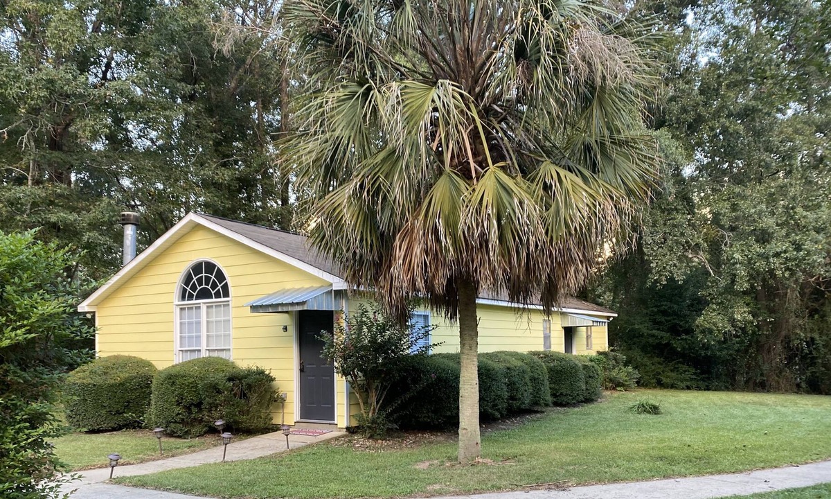 Phenix City House | A Little Serenity