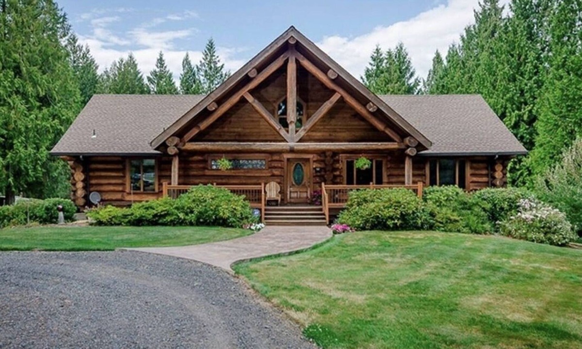 Ridgefield Cabin | A Log House in a Private Forest with Hot Tub!