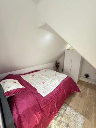 Gooshays Apartment | A Lovely and Cosy Studio Apartment