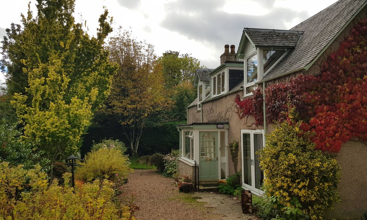 Blairgowrie Cottage | A lovingly Restored Blacksmith's Cottage