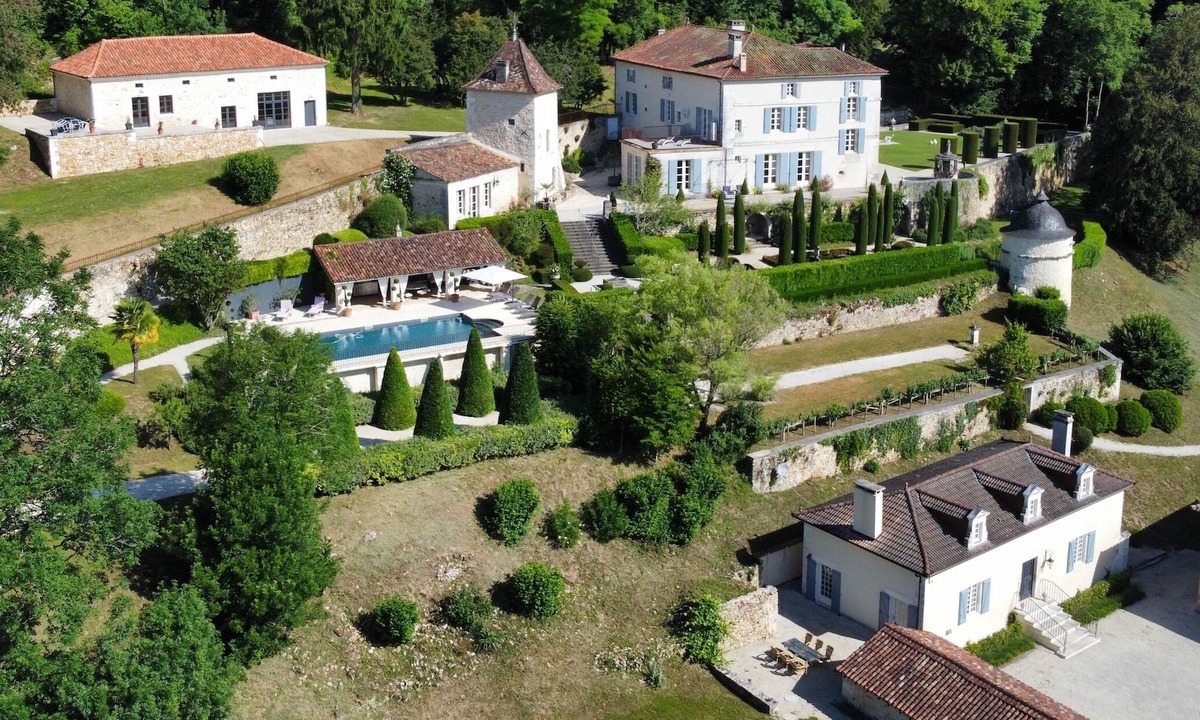 Saint-Pierre-de-Cole House | A luxurious charming domain in Périgord.