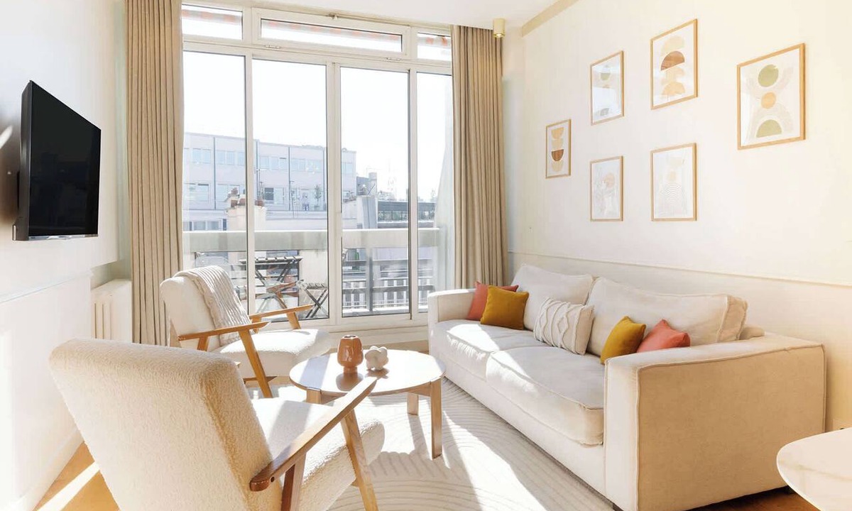 Vivienne Apartment | A Luxurious 3BR/3BA with A/C in Opéra-Bourse