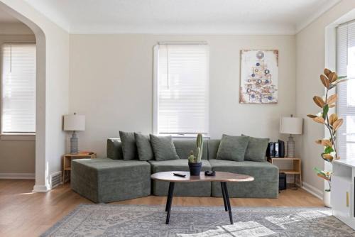 Cleveland House | A luxurious and pampering home for a perfect stay.
