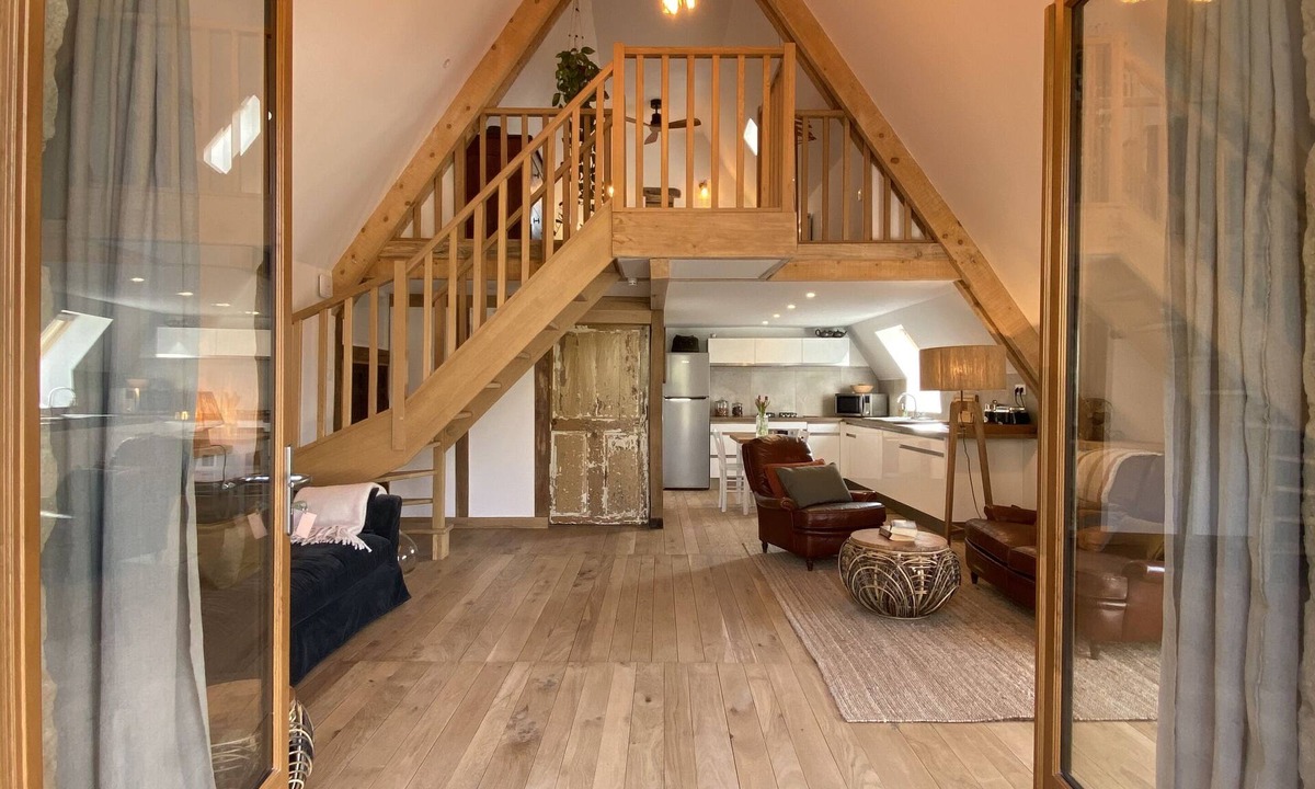 Senaillac-Lauzes House | A luxurious place for two.