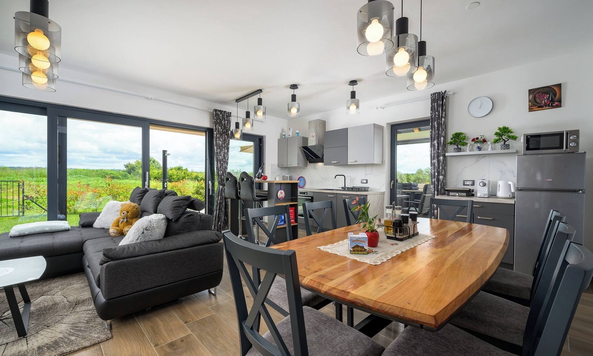 Finida Apartment | A luxury 3 bedroom, 2 storey apartment with garden and whirlpool - Brigitta 4
