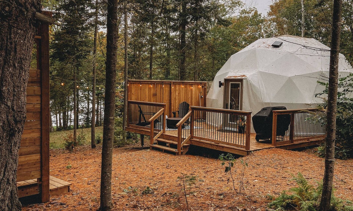 Shannon Apartment | A luxury dome experience w/private hot tub & lake access in rural New Brunswick