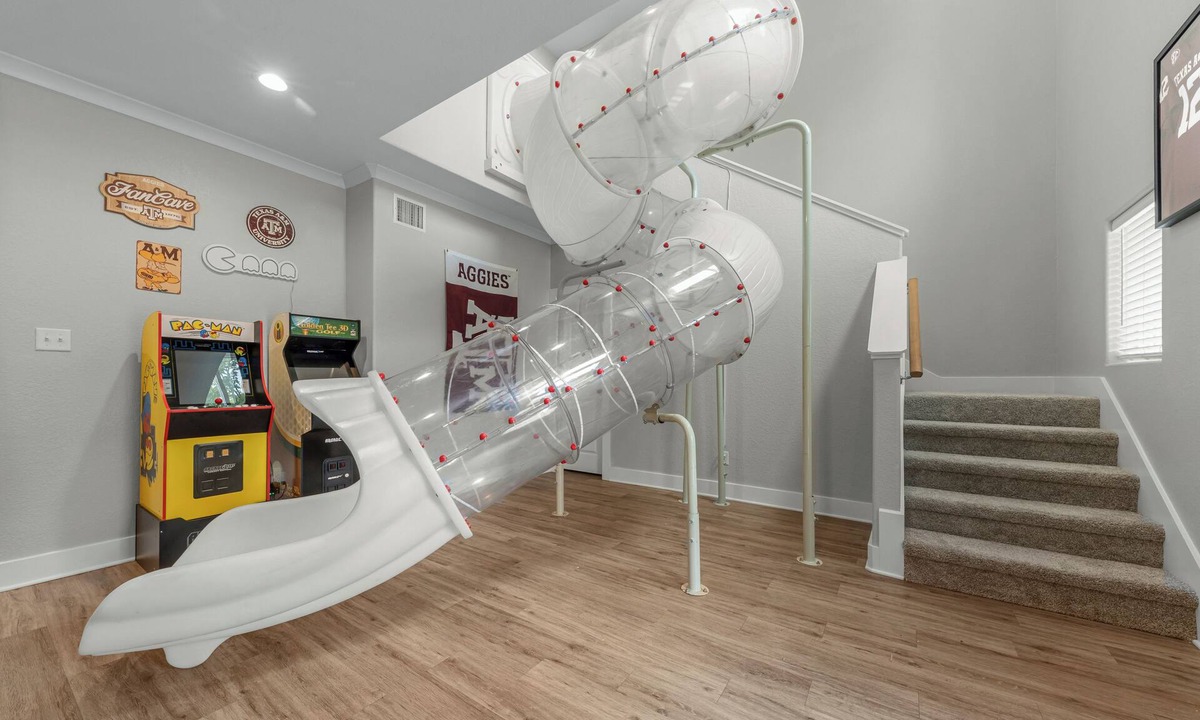 College Station House | A&M Game House with Indoor Slide - Sleeps 12