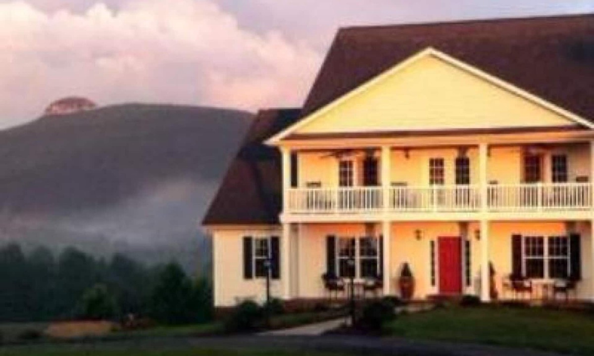 Pinnacle Bed & Breakfast | A Mighty Oak B&B