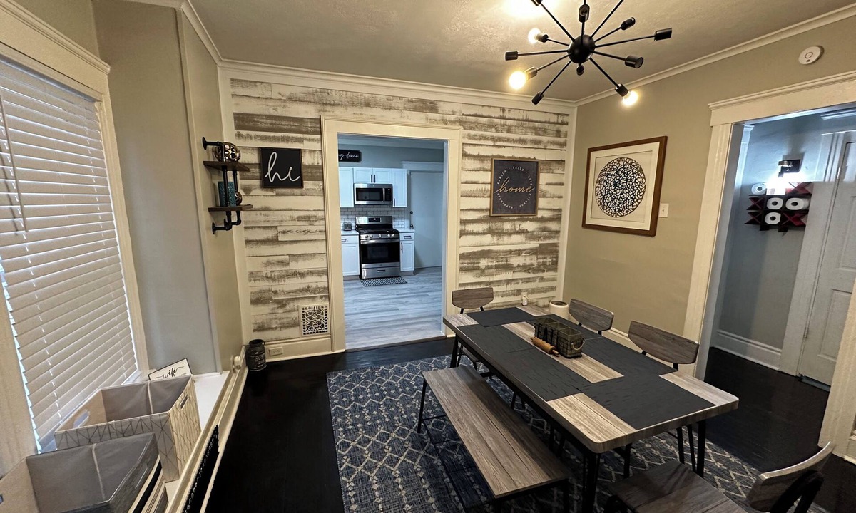 Southside Apartment | A modern, comfortable and conveniently located apartment.